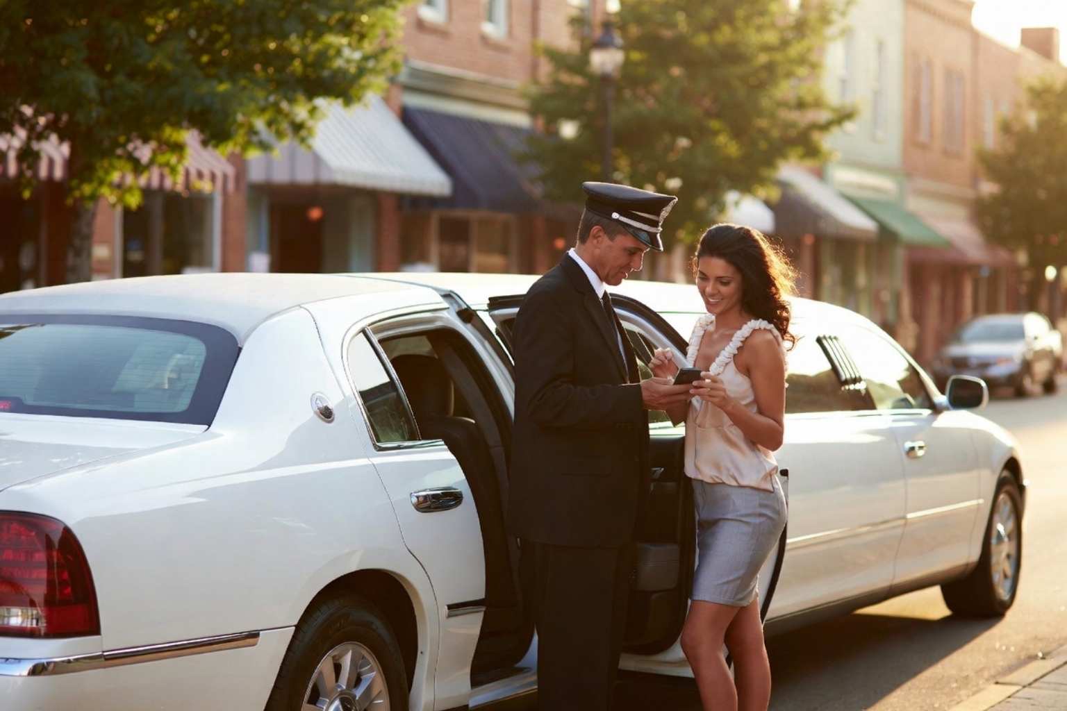 How Much Does White Limo Rental Cost In Gadsden Alabama
