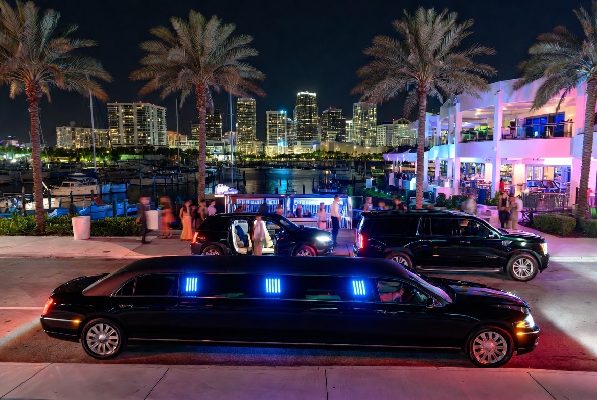 Do you service nightlife areas and downtown districts in Fort Lauderdale Florida for hourly charters